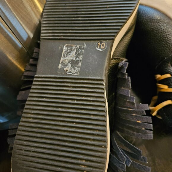 Leather Fringe Sneaker - Black - Picture 6 of 8